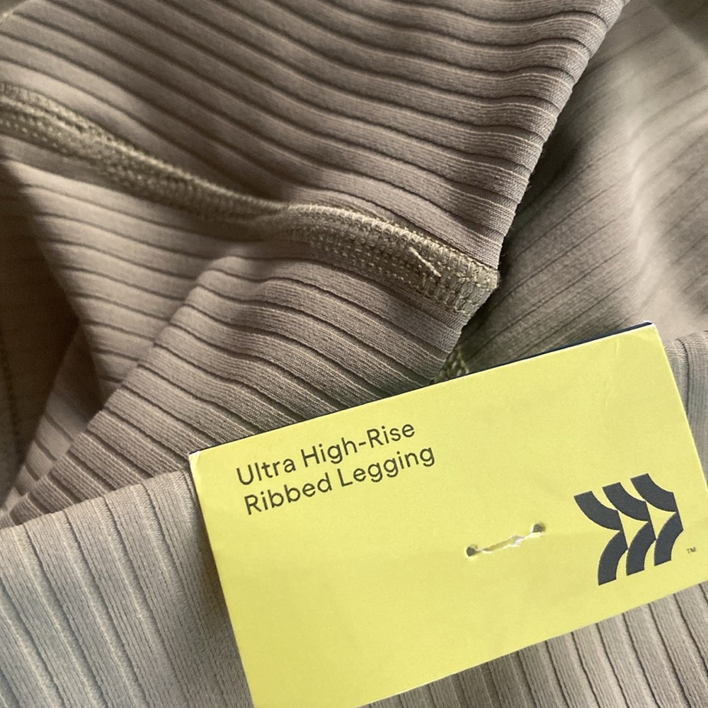 All In Motion Ultra High Rise Ribbed Leggings - Picture 9 of 10